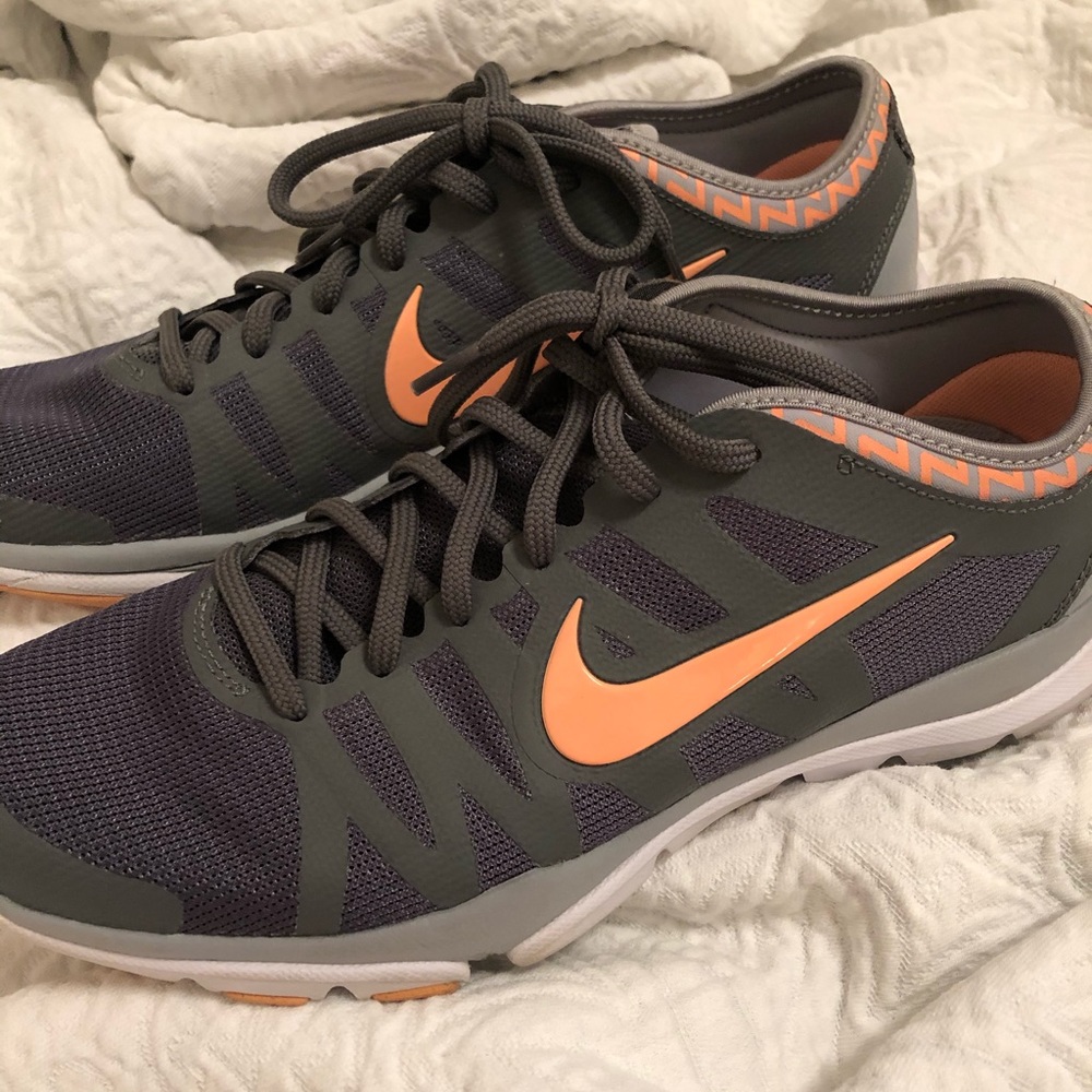 Like New Nike Sneakers